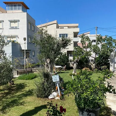Nikol Villa *