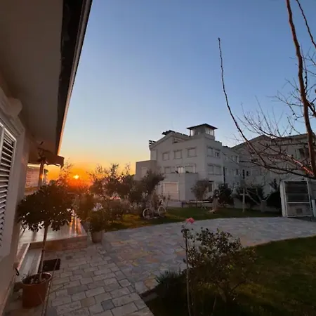 Nikol Villa