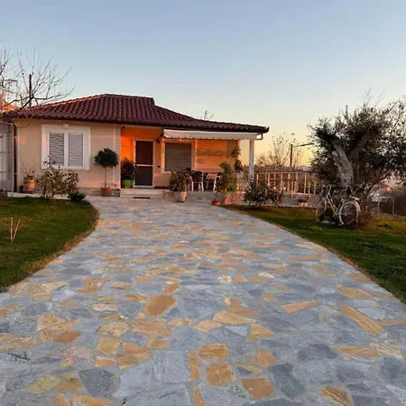 Villa Nikol *